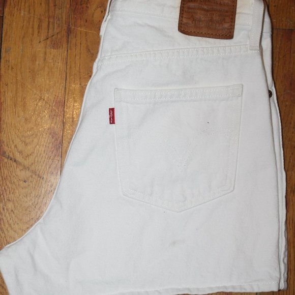 Levis "Big E" Denim Shorts - Picture 8 of 10